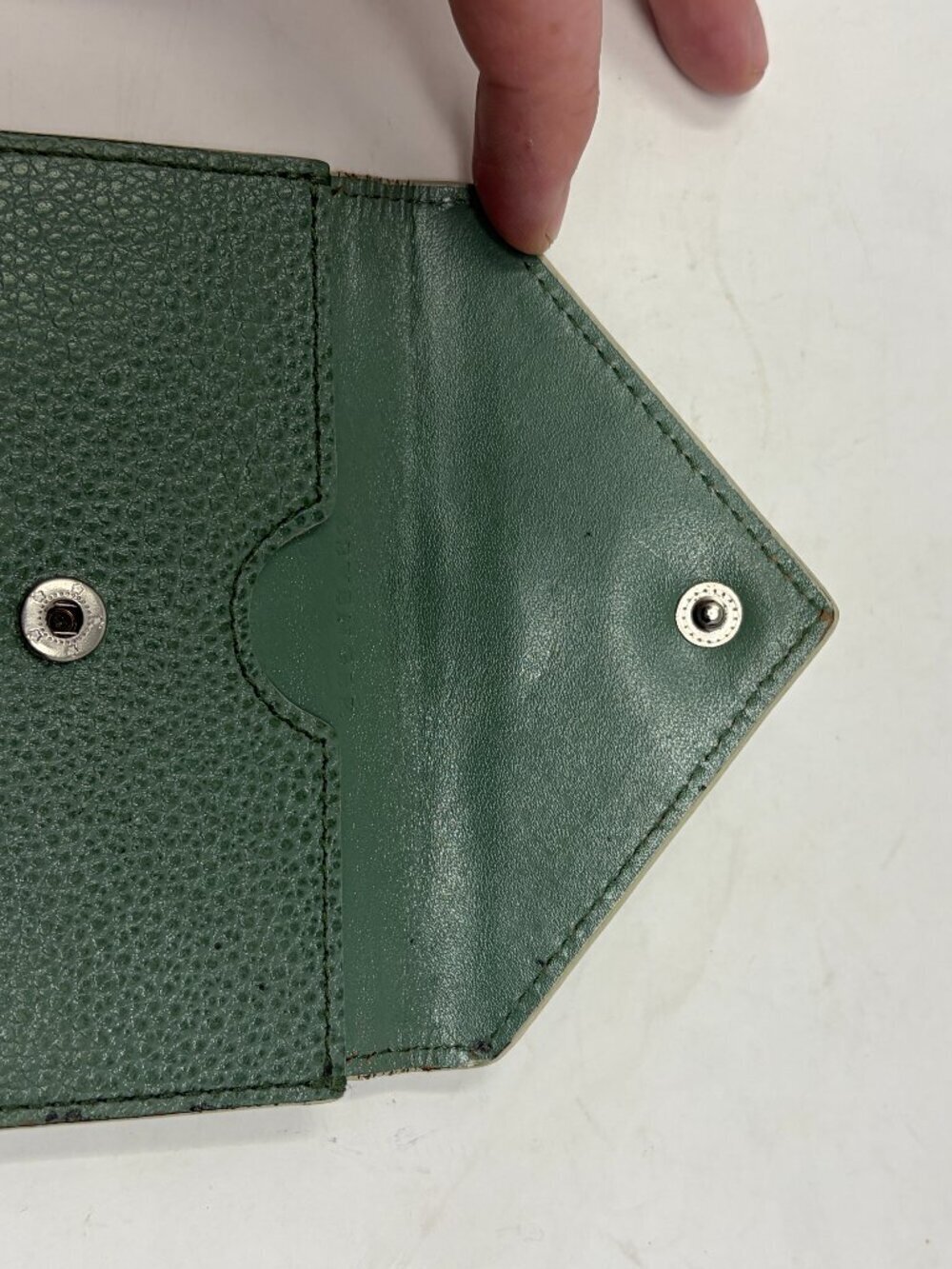 Levenger card case green envelope snap leather slim - Picture 5 of 9